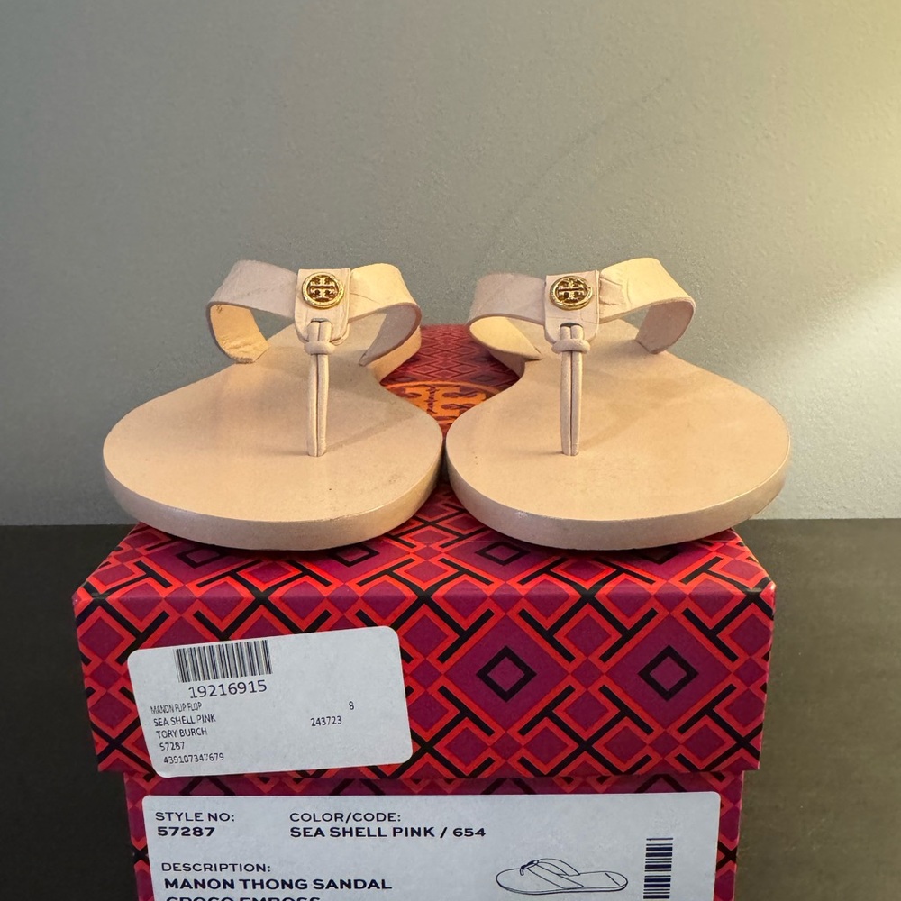 Tory Burch Manon Thong Sandal Seashell Pink Crocodile Embossed Size 8 with Box